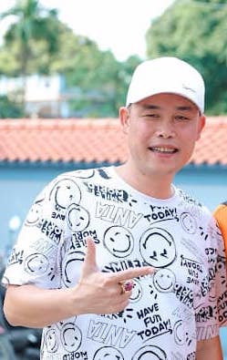 Hiệp Gà lên chức ông ngoại-1