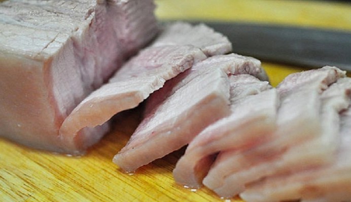 Sai lầm tai hại khi luộc thịt, 90% bà nội trợ mắc phải-3