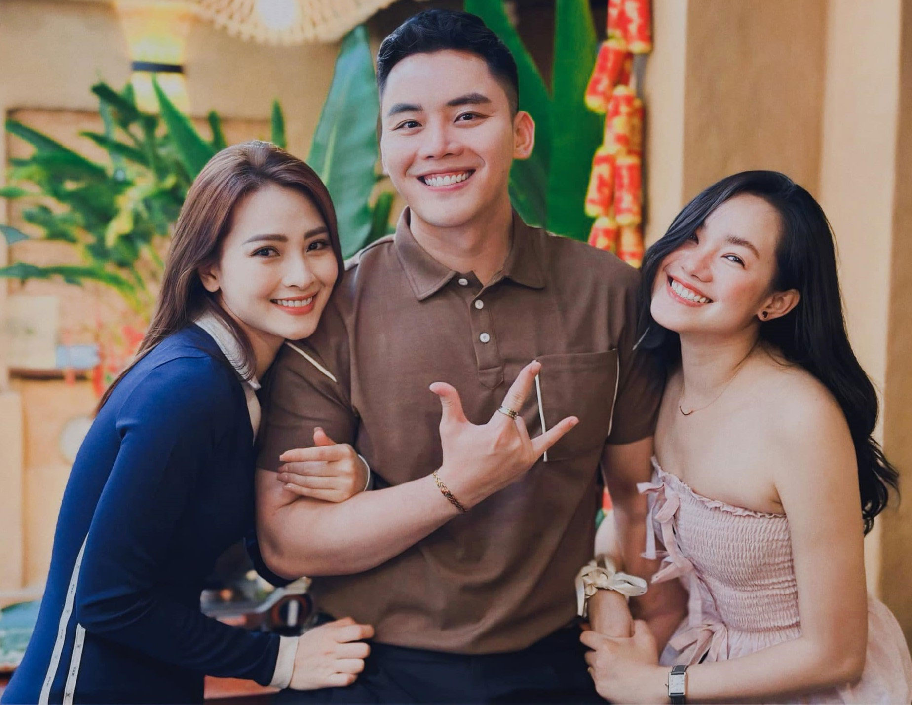 Cuộc sống hiện tại của MC xinh đẹp nghỉ VTV lấy chồng nhạc trưởng hơn 15 tuổi-1