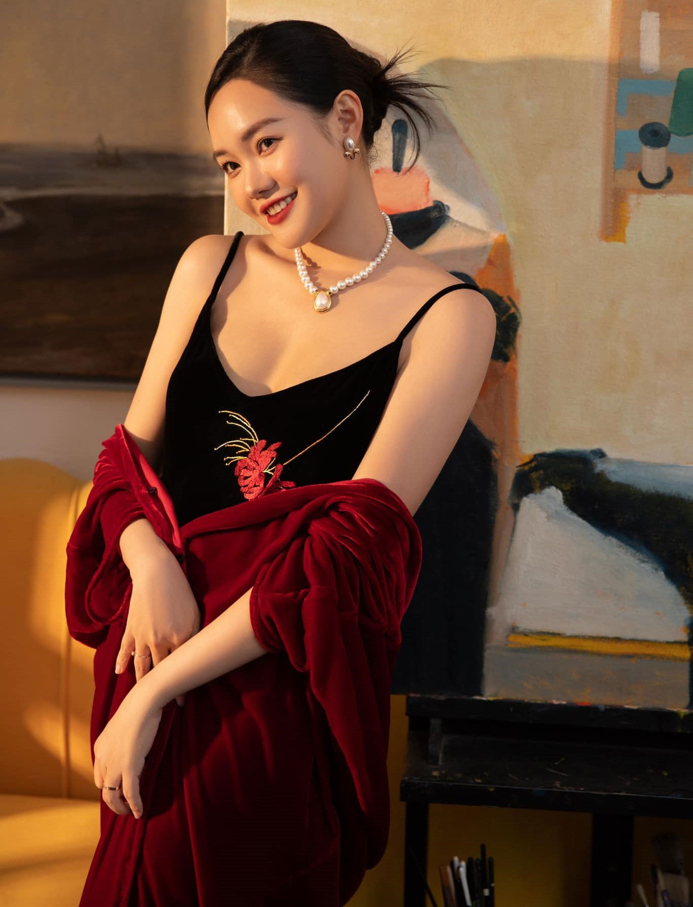 Cuộc sống hiện tại của MC xinh đẹp nghỉ VTV lấy chồng nhạc trưởng hơn 15 tuổi-5