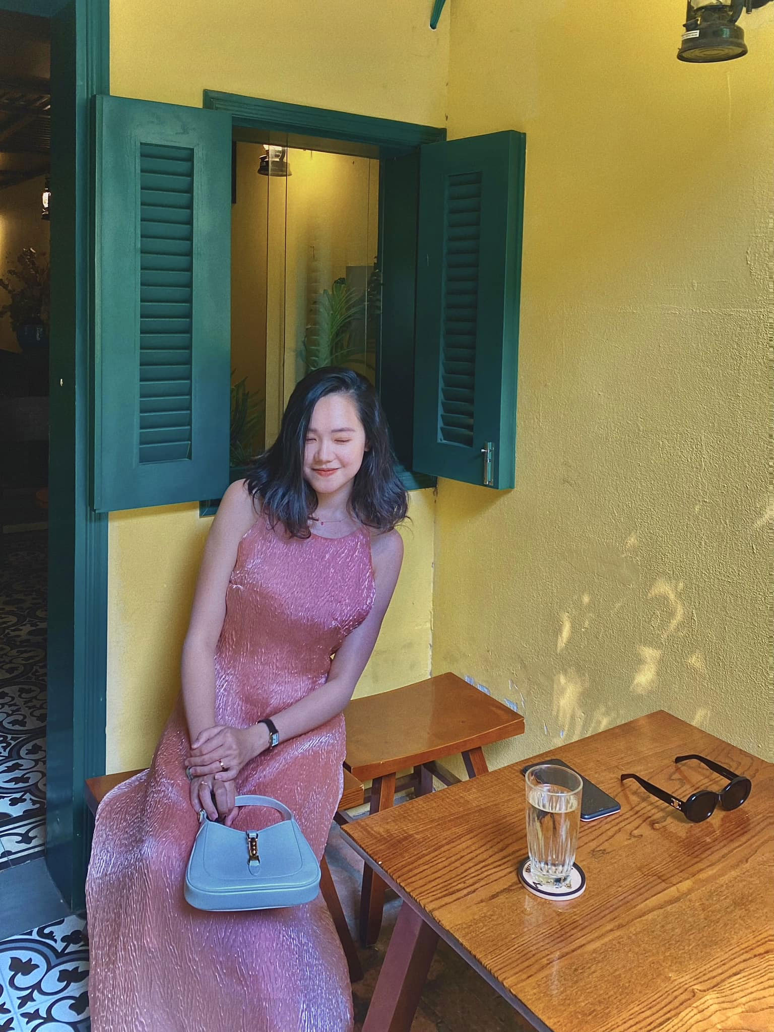 Cuộc sống hiện tại của MC xinh đẹp nghỉ VTV lấy chồng nhạc trưởng hơn 15 tuổi-10