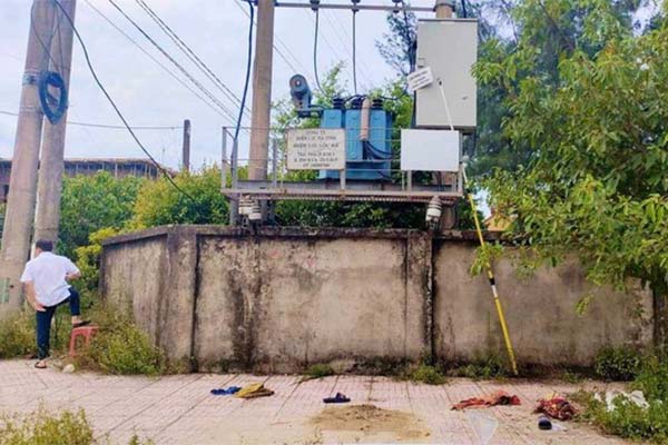 Để thanh tre chạm vào dây điện, người đàn ông bị giật tử vong-1