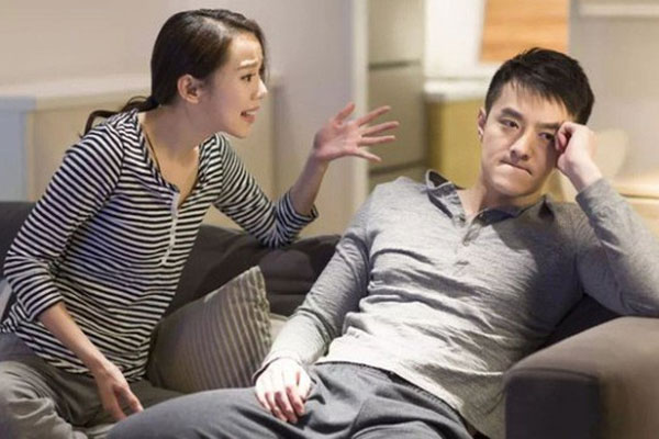 Vợ vắng nhà lúc nửa đêm và sự thật phũ phàng bên trong căn hộ của anh hàng xóm độc thân-2