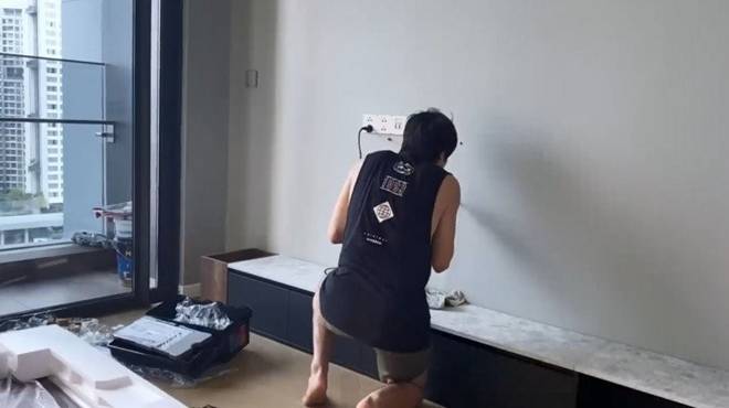 Youtuber từng muốn tương tác Trấn Thành khoe nhà mới, một điểm trong phòng khách làm dân mạng tranh cãi dữ dội-9