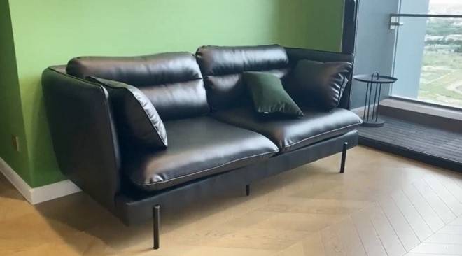 Youtuber từng muốn tương tác Trấn Thành khoe nhà mới, một điểm trong phòng khách làm dân mạng tranh cãi dữ dội-13