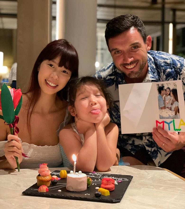 Con gái Hà Anh tròn 6 tuổi xinh đẹp giống bố Tây, mỗi năm đều làm sinh nhật chuẩn tiểu thư nhà giàu-6