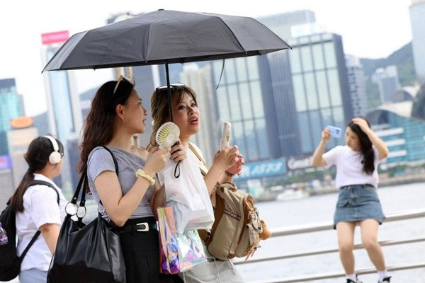 Đám mây hình chú chó xuất hiện ở Hong Kong giữa đợt nóng kỷ lục là hiện tượng gì?-2