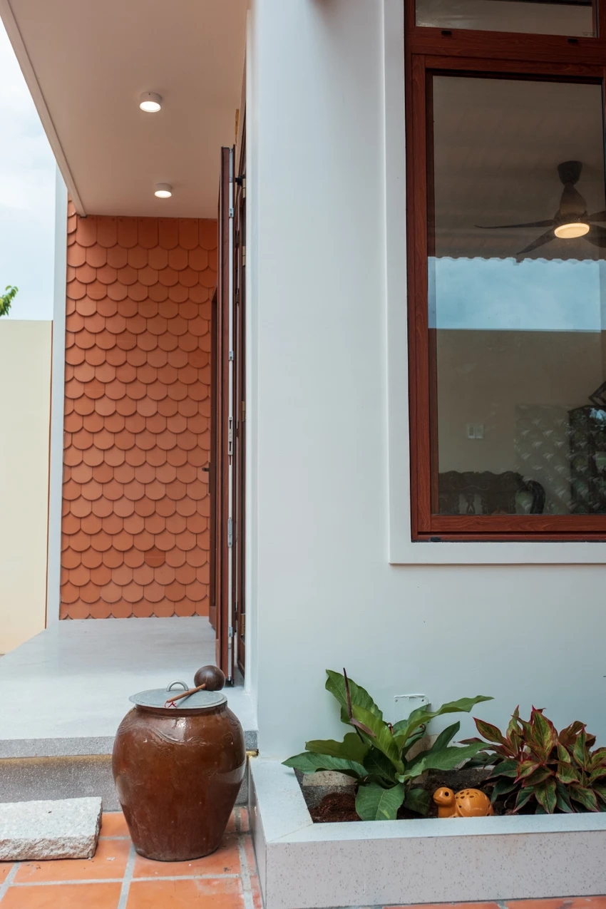 Ngôi nhà hiện đại với cảm hứng từ gạch nung truyền thống-5