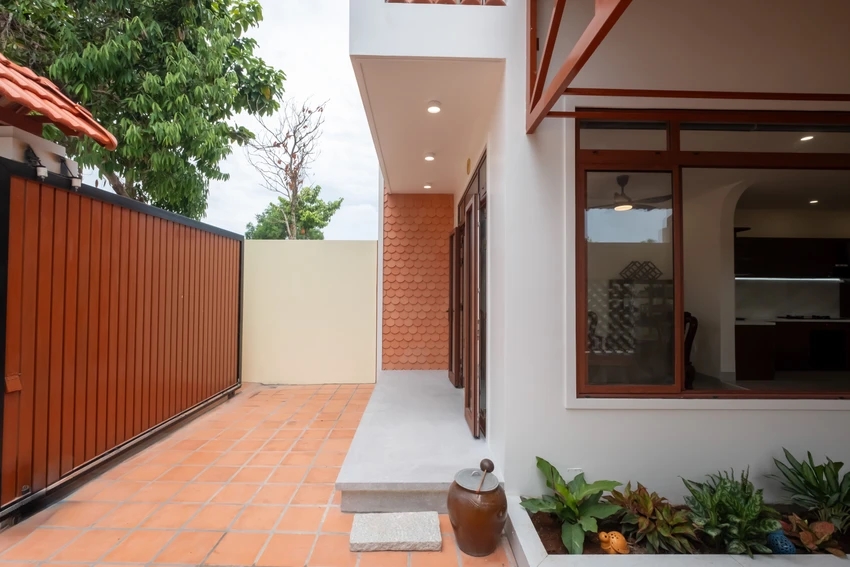 Ngôi nhà hiện đại với cảm hứng từ gạch nung truyền thống-7