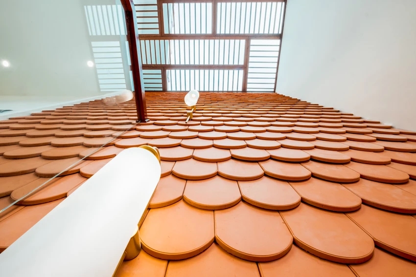 Ngôi nhà hiện đại với cảm hứng từ gạch nung truyền thống-16