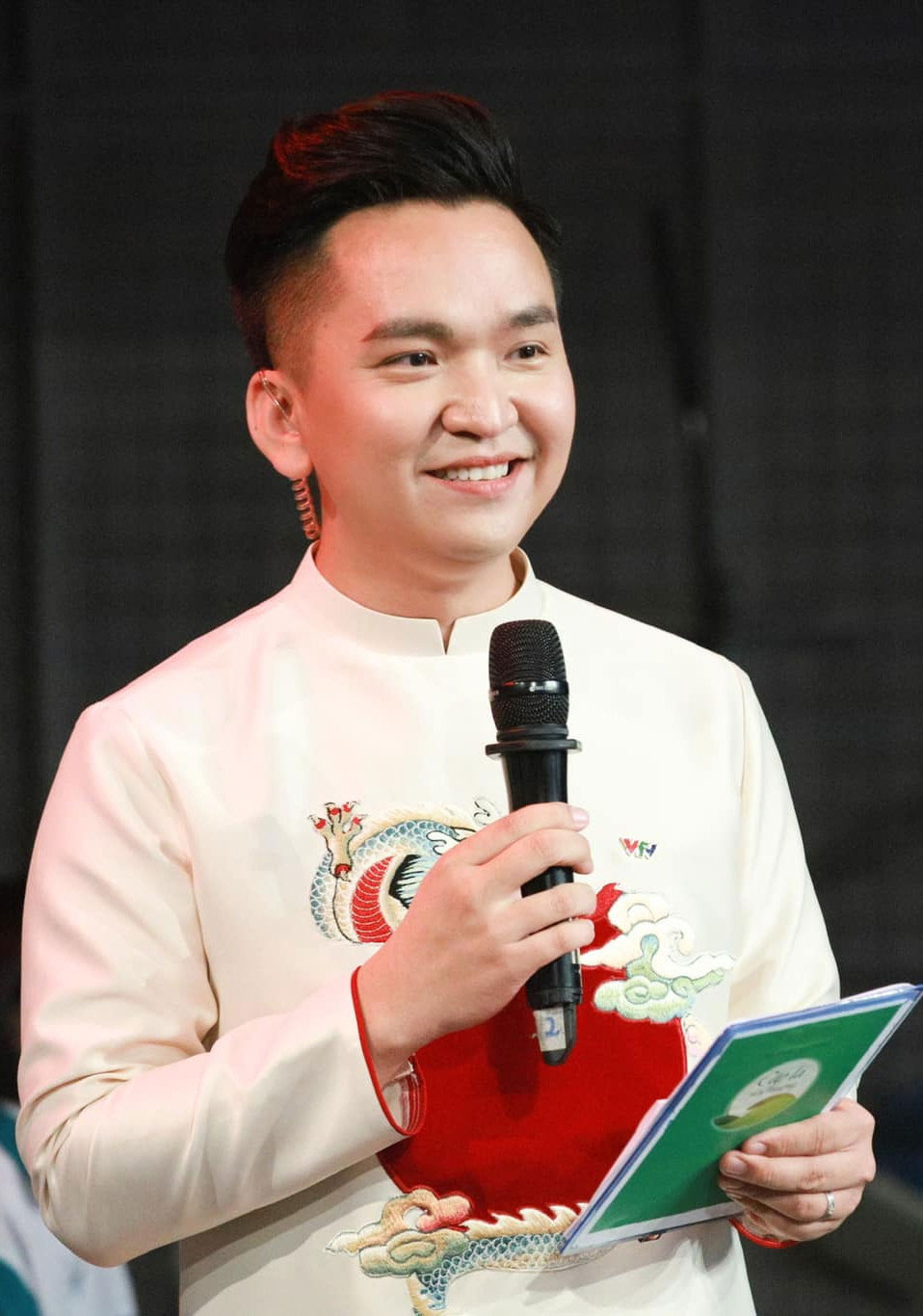 MC Hạnh Phúc VTV 9 năm ăn chay trường, phải hủy tiệc cưới vào phút chót-1