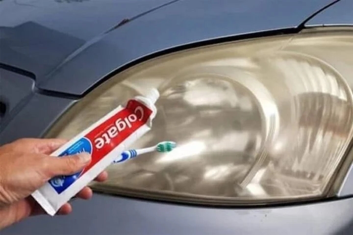 Vì sao nên giữ kem đánh răng trong ô tô?-2