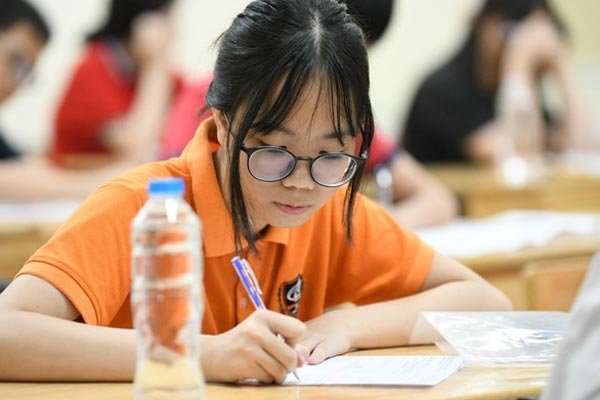 Đề thi môn Toán tốt nghiệp THPT năm 2024-3