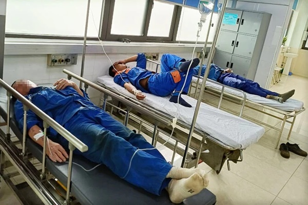 Gần 130 công nhân Hải Phòng nhập viện nghi ngộ độc: Thực đơn có những món gì?-1