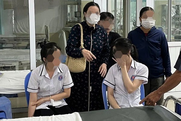 Đề Toán khó, sĩ tử quyết gỡ điểm ở ngày thứ hai thi tốt nghiệp THPT 2024-3