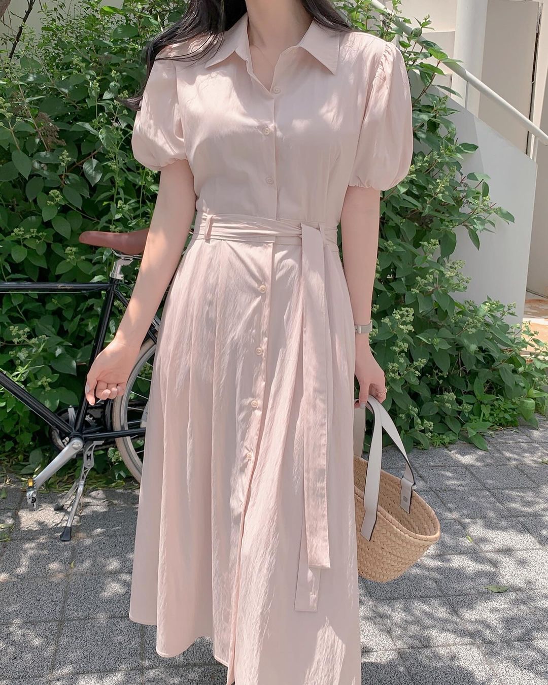 5 kiểu đầm chiết eo thon thả cho nàng eo bánh mì-3