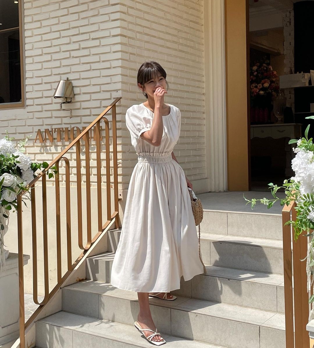 5 kiểu đầm chiết eo thon thả cho nàng eo bánh mì-9