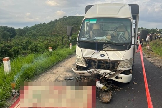 Va chạm ô tô tập lái, người đàn ông tử vong tại chỗ