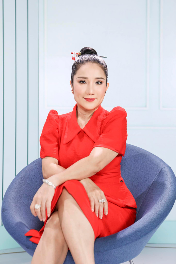 Nữ MC bị điểm mặt vì quảng cáo thổi phồng công dụng sản phẩm giờ ra sao?-4