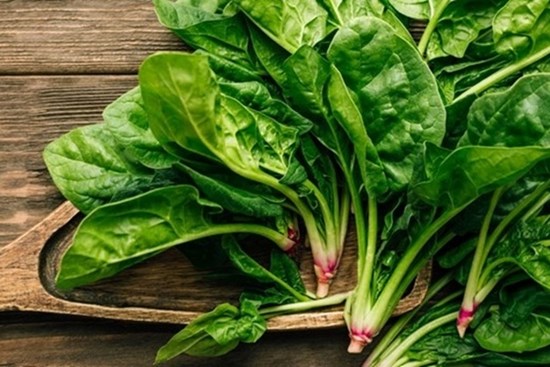 Được ví như “vua rau xanh”, rau chân vịt lại tiềm ẩn nhiều nguy hiểm nếu ăn quá