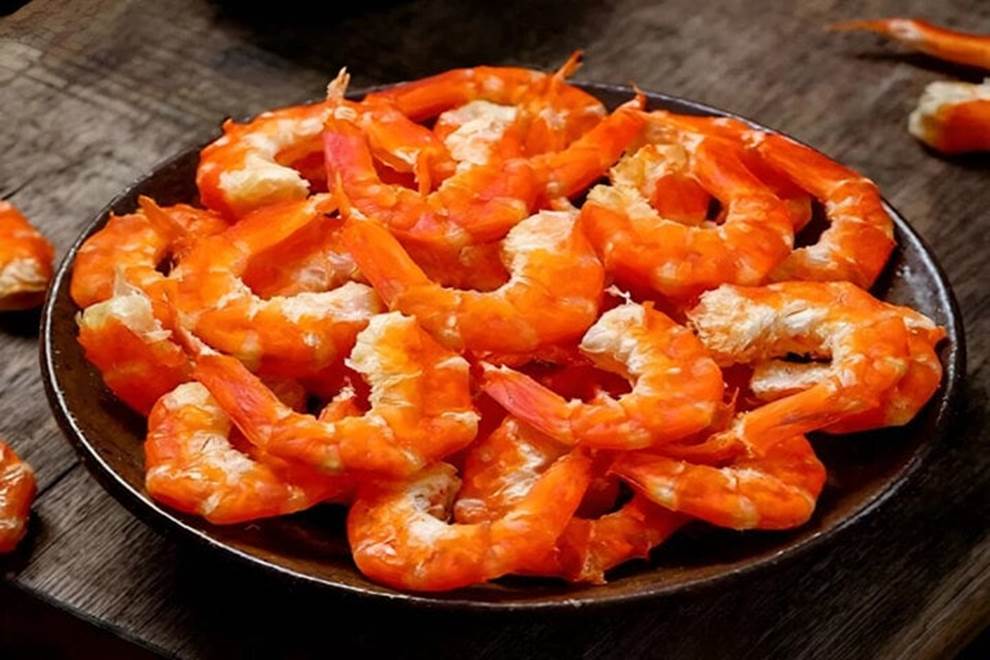 Cách làm tôm khô nhanh gọn bằng lò vi sóng-1