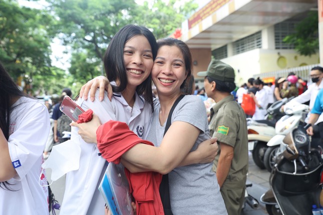 Những tình huống bất ngờ ‘khó đỡ’ khi thí sinh rời phòng thi-7