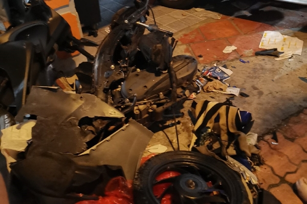 Xe ba bánh đâm văng người đi bộ rồi bỏ chạy khỏi hiện trường-1