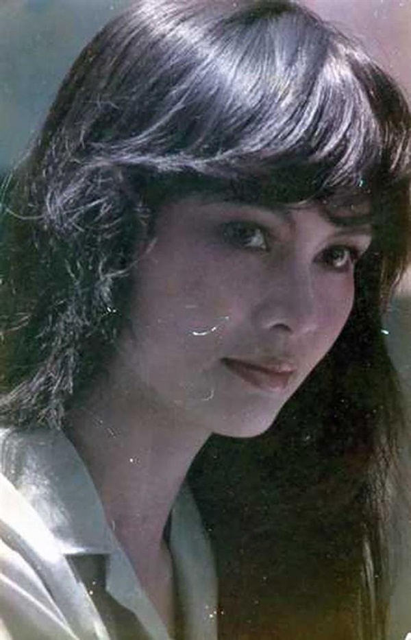 Con gái định cư ở Mỹ, NSND Minh Châu U70 sống một mình bên chú chó nhỏ-3