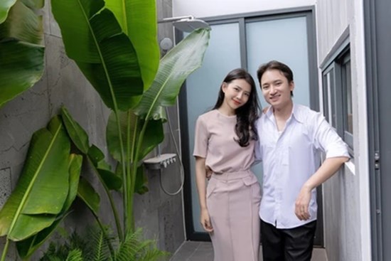 Vợ Phan Mạnh Quỳnh hé lộ điểm đặc biệt trong căn biệt thự biển Nha Trang, chia sẻ kinh nghiệm trồng cây trên sân thượng
