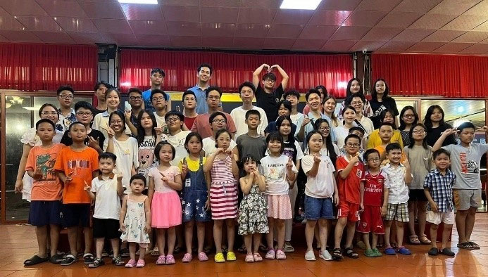 Đại gia đình ở Hà Nội có hơn 300 người, mỗi lần đi chơi tưởng cả công ty-4