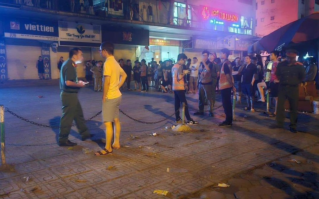 Hà Nội: Phát hiện nam thanh niên tử vong nghi rơi từ chung cư Khu đô thị Linh Đàm-1