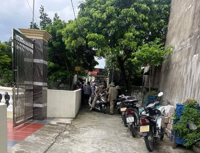 Phát hiện vợ tại khách sạn, cầm dao chém bố mẹ vợ thương vong-1