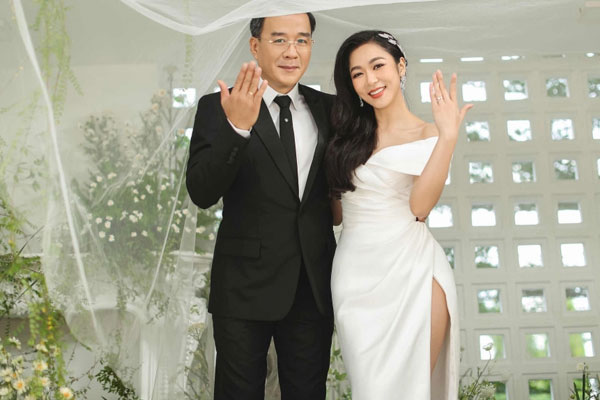 Vua cá Koi ném nhẫn cưới xuống biển, khép lại mối tình ồn ào với Hà Thanh Xuân-1