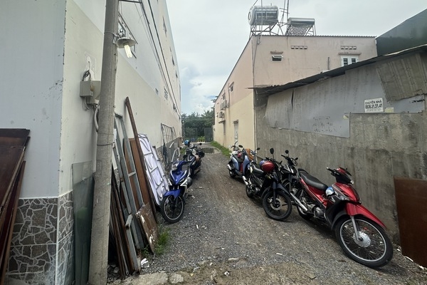 Khởi tố thầy giáo dạy lái xe xịt hơi cay vào người đi đường ở Thái Bình-2