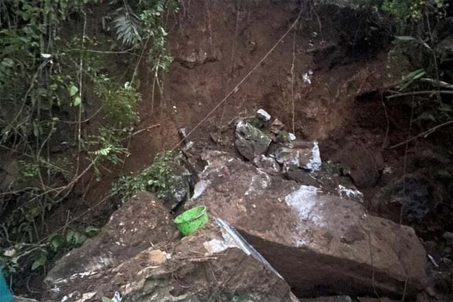 Sập hầm vàng ở Bắc Kạn, hai phu vàng mắc kẹt trong hang sâu-1