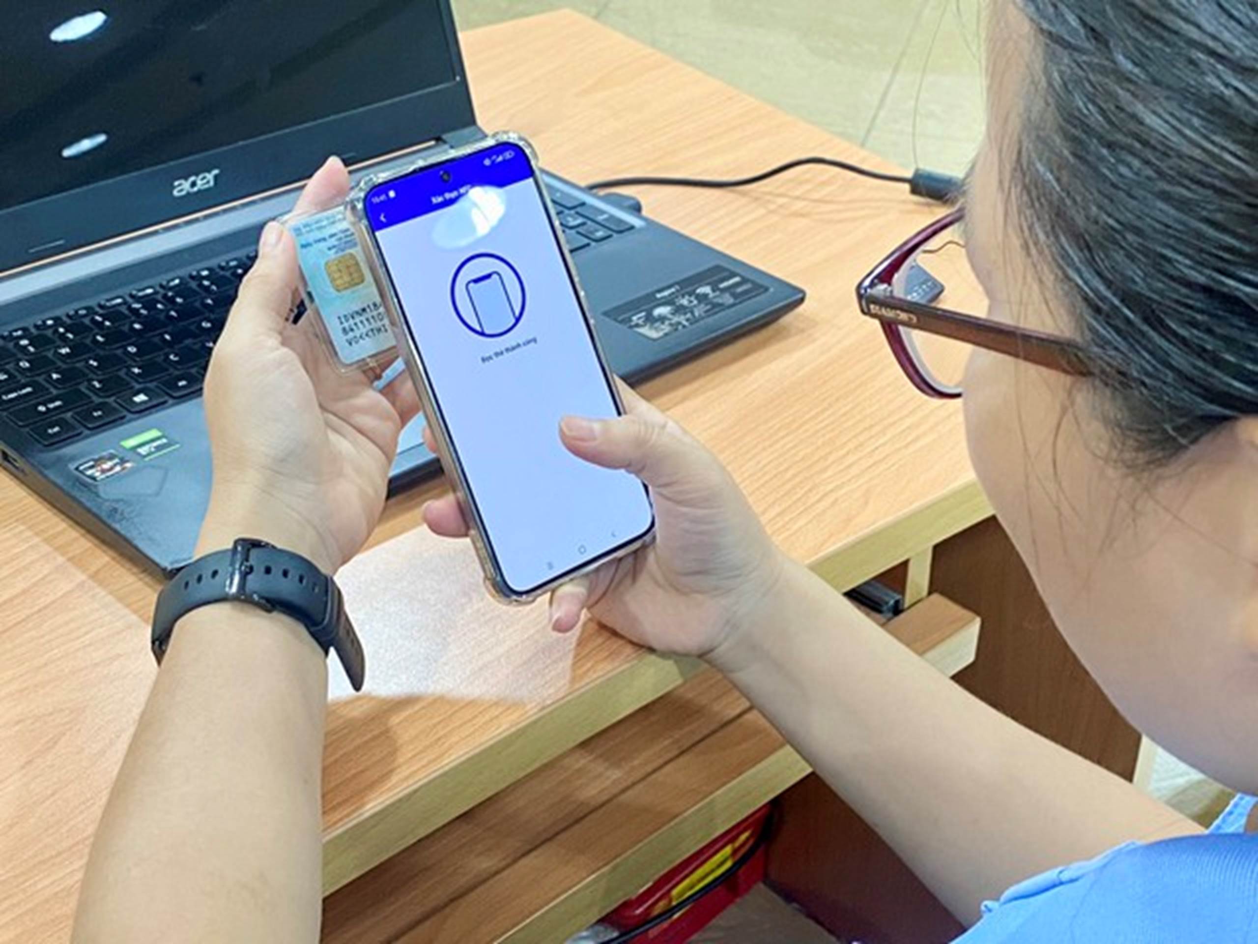 Hàng loạt khách hàng gặp trục trặc trong ngày đầu áp dụng xác thực sinh trắc học khi chuyển tiền-3