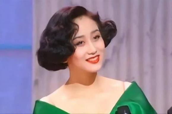 Nữ thần tuyệt sắc của làng giải trí Hoa ngữ khiến không ít đàn ông phải điên đảo là ai?-2