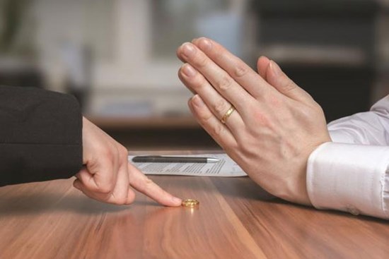 Vừa ly hôn, tôi nhận ra mình mắc sai lầm nghiêm trọng nhưng không thể cứu vãn