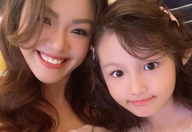 Con trai Lệ Quyên vừa được mẹ tặng biệt thự 38 tỷ ở Mỹ, giờ được hứa hôn với cô gái lai Tây xinh xắn-2