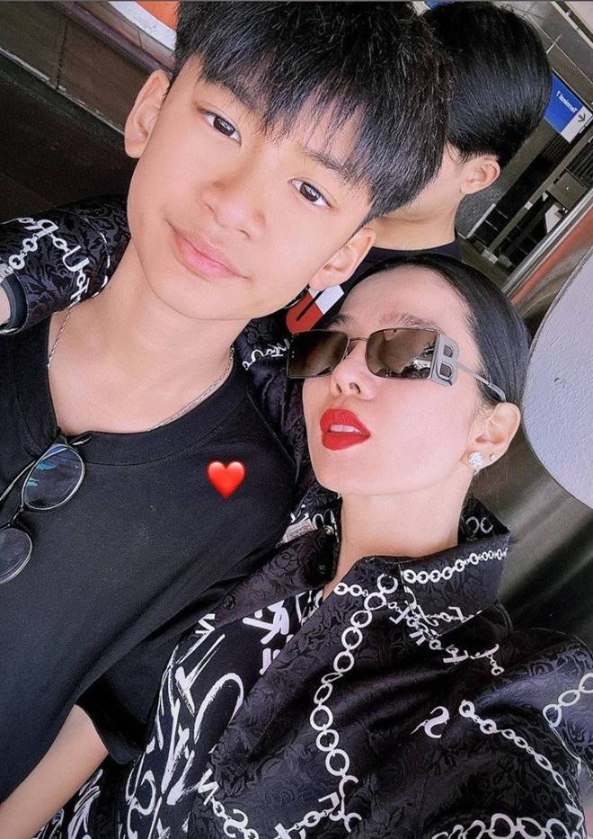 Con trai Lệ Quyên vừa được mẹ tặng biệt thự 38 tỷ ở Mỹ, giờ được hứa hôn với cô gái lai Tây xinh xắn-8