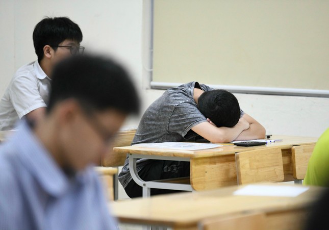 10 trường có điểm chuẩn thấp nhất Hà Nội, có trường giảm 16,25 điểm-1