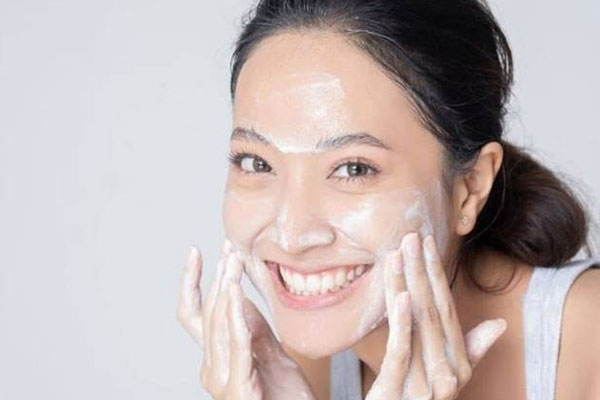 5 món đồ dưỡng da nếu dùng hàng ngày sẽ khiến da lão hóa nhanh hơn-2