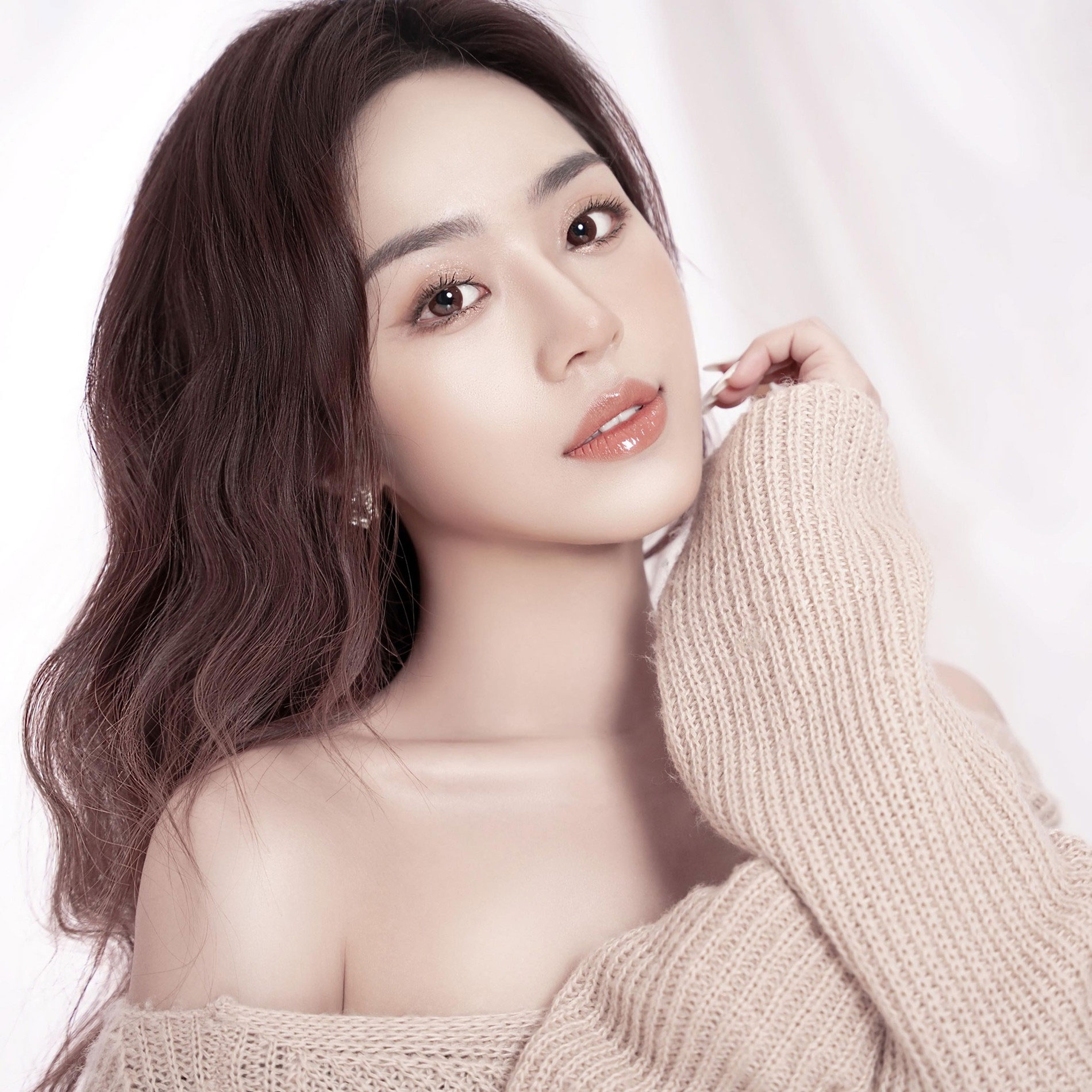 MC Phương Anh VTV ngoài đời bốc lửa, dẫn bình luận EURO ấn tượng-8