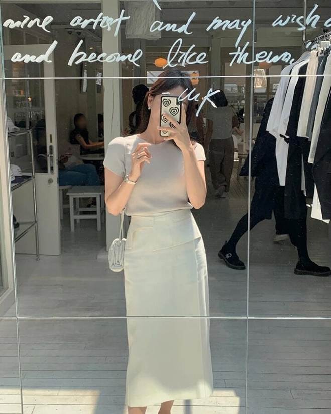 Cách làm mới chân váy bút chì vừa hack dáng vừa chuẩn mốt-4