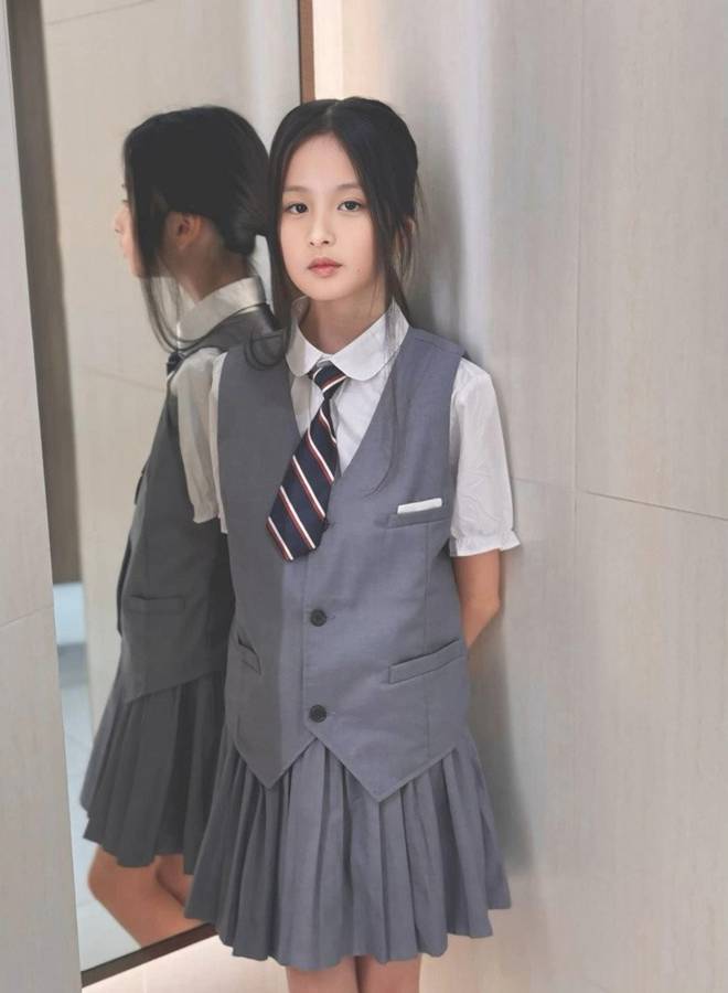 Con gái Đoàn Di Băng mắc hội chứng hiếm, cộng đồng mạng xôn xao chắc nhà giàu mới bị-2