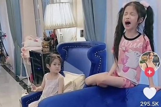 Con gái Đoàn Di Băng mắc hội chứng hiếm, cộng đồng mạng xôn xao