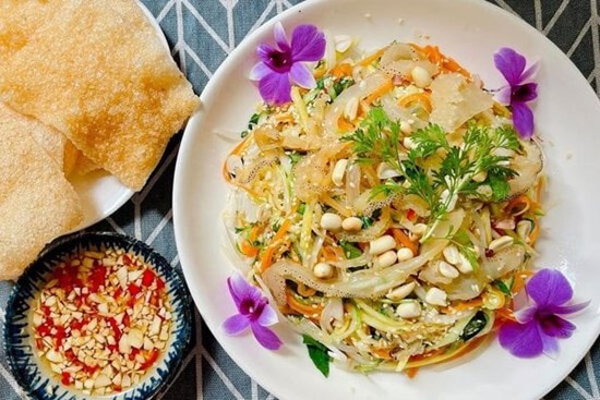 Cách làm món nộm sứa xoài xanh đơn giản