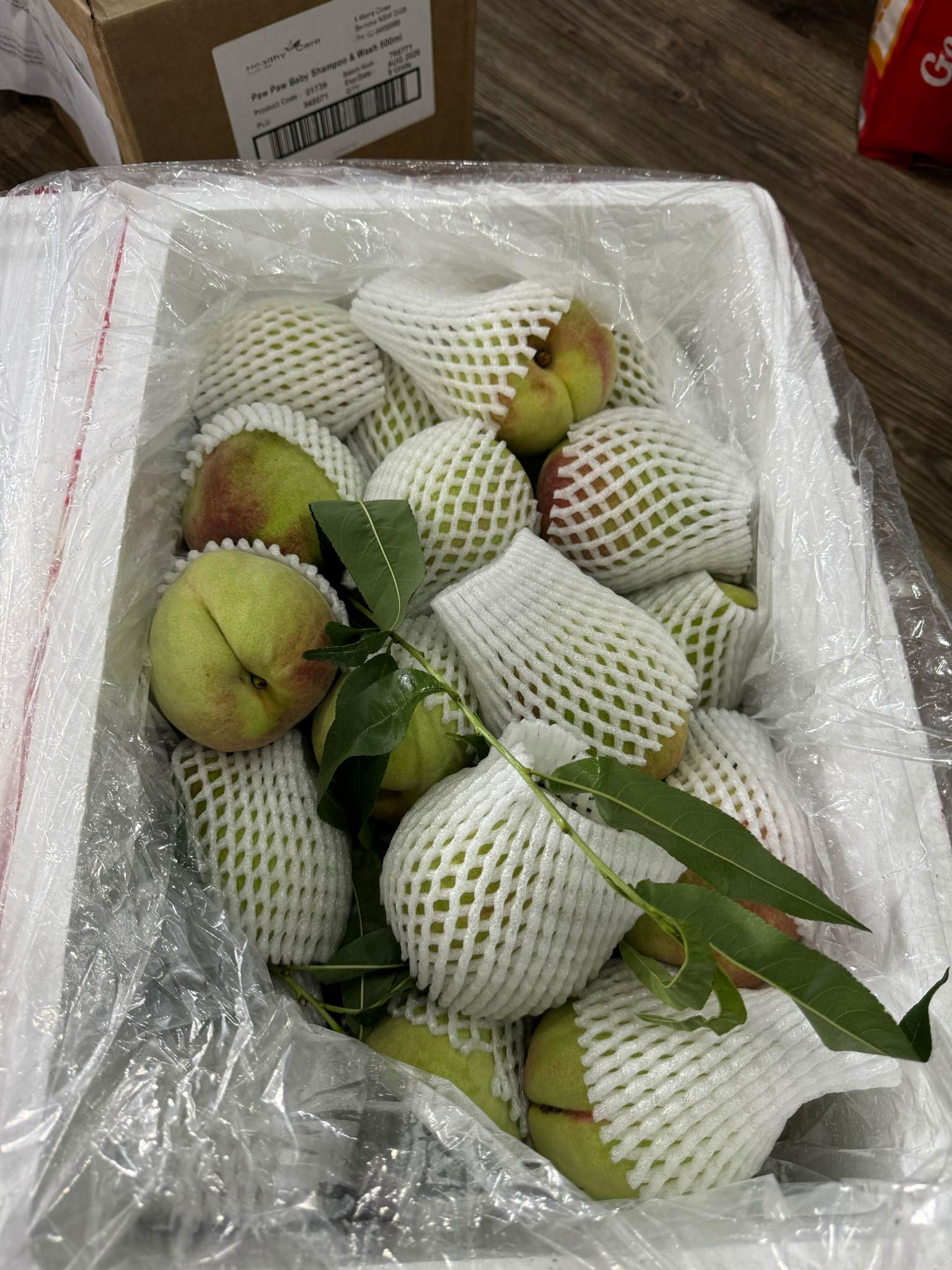 Loại đào Trung Quốc vào mùa, giá lên đến 150.000 đồng/kg vẫn hút khách-3