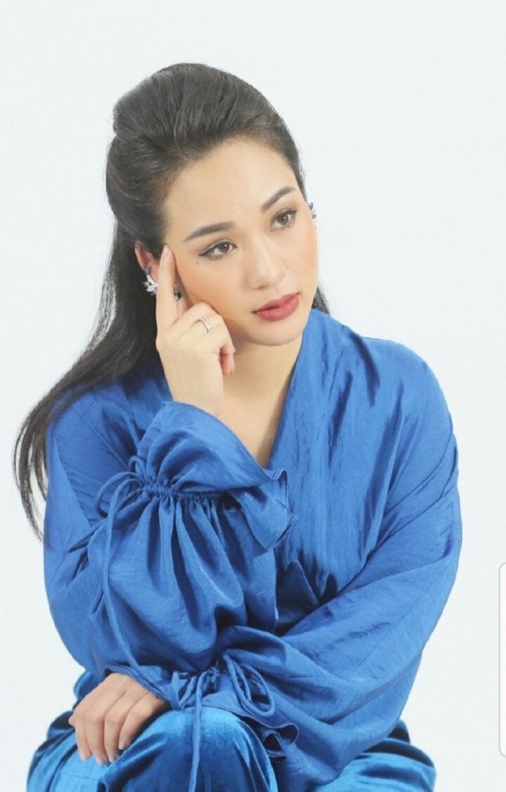 Diễm Hằng ‘Nhật ký Vàng Anh’: Tôi nhận cả bao tải thư, có cả thư của tù nhân-3