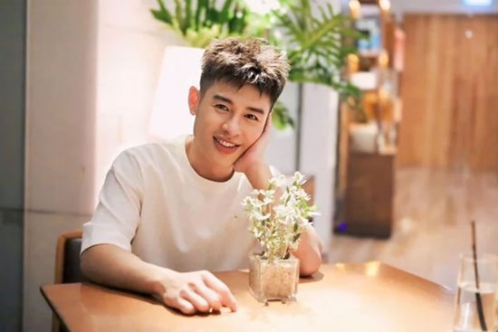 ‘Hoàng tử V-pop’ ở ẩn 10 năm: Tôi mua vài căn hộ khách sạn và đầu tư thuận lợi